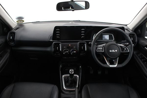 2023-Kia-Sonet-15-EX image:1