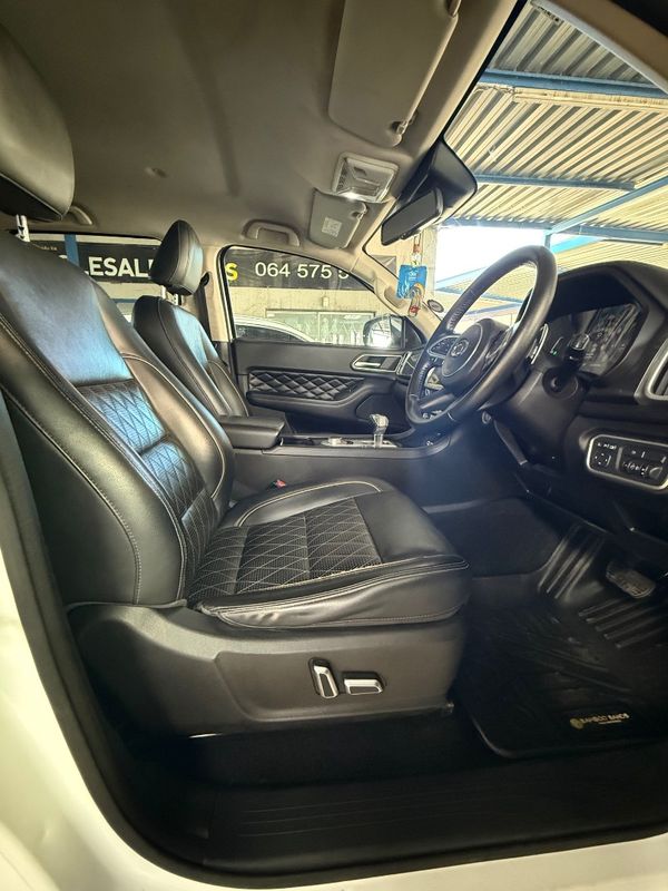 2021-GWM-P-Series-20TD-LT-Auto-Double-Cab-Black-EditionFSH-Agent image:11