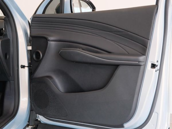 2026-Omoda-C7-16T-Elegance image:14