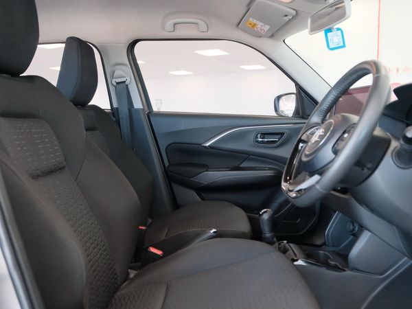 2025-Suzuki-Swift-12-GLX image:14