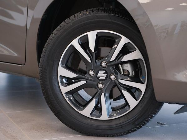 2025-Suzuki-Swift-12-GLX image:23