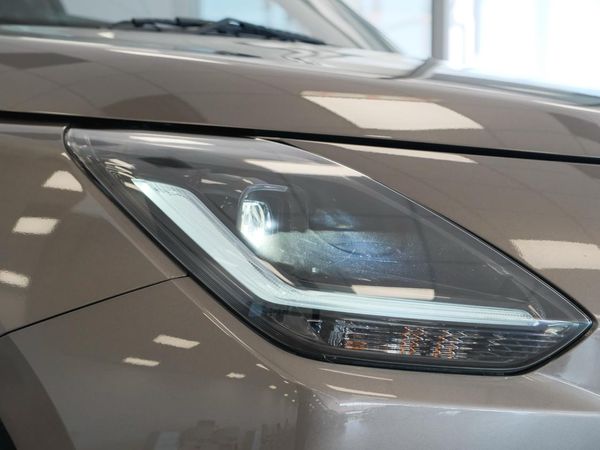 2025-Suzuki-Swift-12-GLX image:3