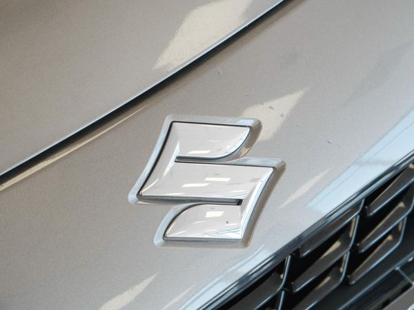 2025-Suzuki-Swift-12-GLX image:4