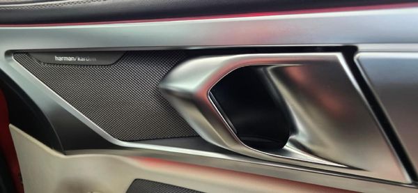 2020-BMW-8-Series-M850i-xDrive-Individual image:14