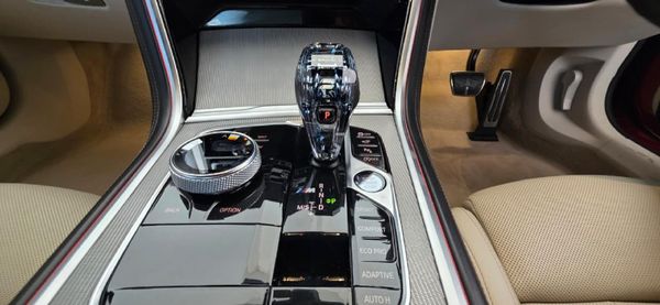 2020-BMW-8-Series-M850i-xDrive-Individual image:15