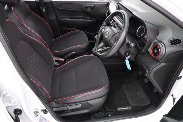 2023-Hyundai-Grand-i10-10-Motion image:10