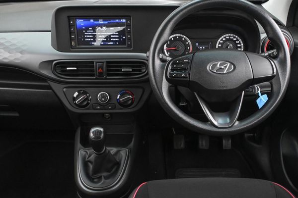 2023-Hyundai-Grand-i10-10-Motion image:12