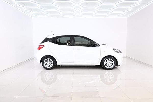 2023-Hyundai-Grand-i10-10-Motion image:1