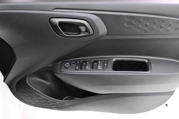 2023-Hyundai-Grand-i10-10-Motion image:22