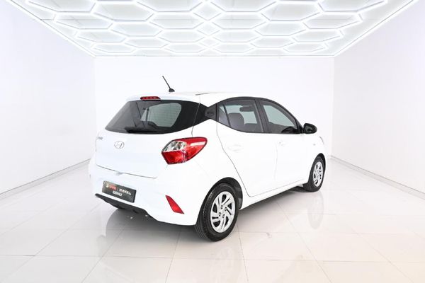 2023-Hyundai-Grand-i10-10-Motion image:2