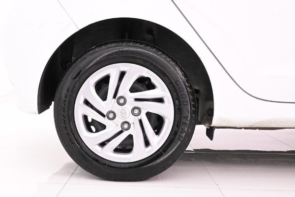 2023-Hyundai-Grand-i10-10-Motion image:8