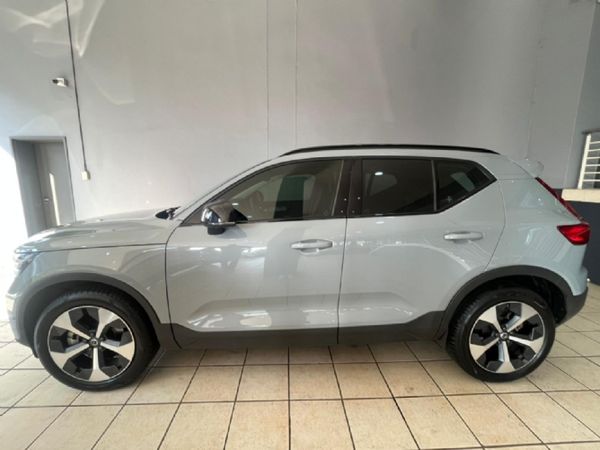 2025-Volvo-XC40-B4-Plus-Dark-Geartronic-Mild-Hybrid image:7