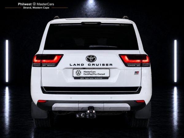 2023-Toyota-Land-Cruiser-300-V6-33-D-GR-S image:3