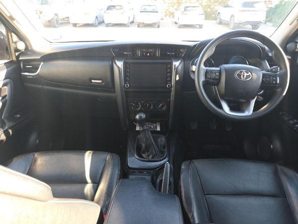 2022-Toyota-Fortuner-24-GD-6-Raised-Body image:5