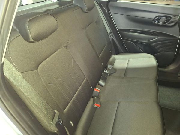 2021-Hyundai-i20-14-Motion-Auto image:9