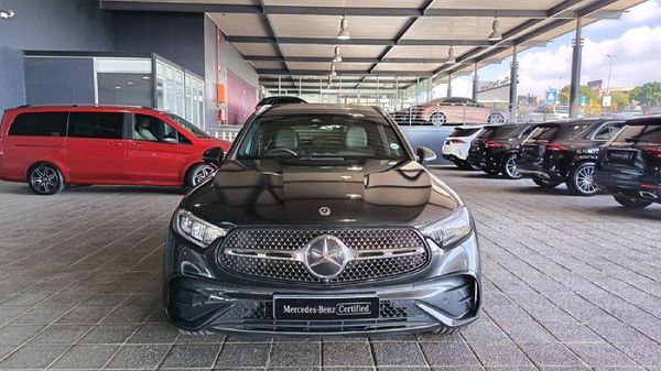 2025-Mercedes-Benz-GLC-220D-4Matic image:1