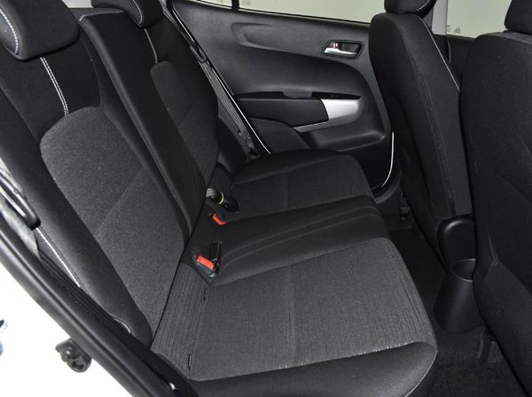 2022-Kia-Picanto-10-Street-Auto image:12