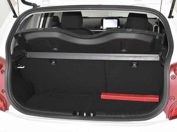 2022-Kia-Picanto-10-Street-Auto image:21