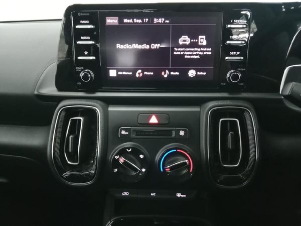 2024-Kia-Sonet-15-LX image:13