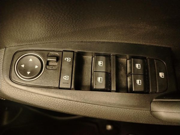 2023-Kia-Seltos-15D-EX-Auto image:24