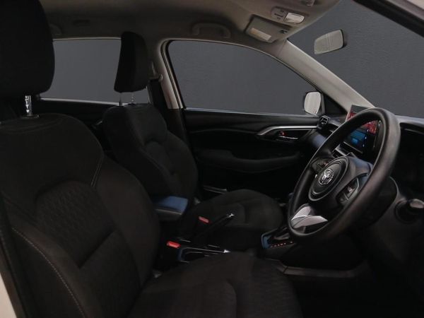 2025-Toyota-Urban-Cruiser-15-XR-Auto image:9