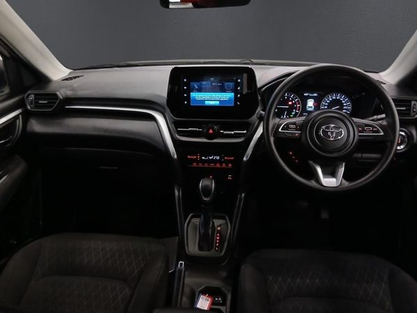 2025-Toyota-Urban-Cruiser-15-XR-Auto image:10