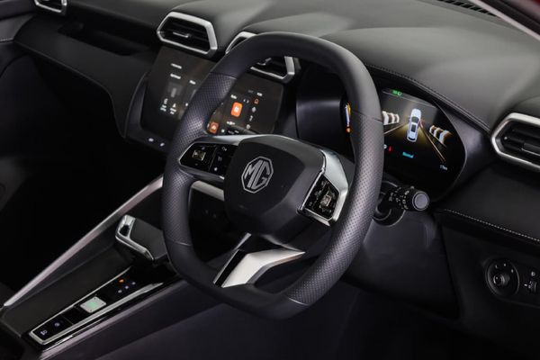 2026-MG-ZS-PRO-15T-Com-CVT-Auto image:14