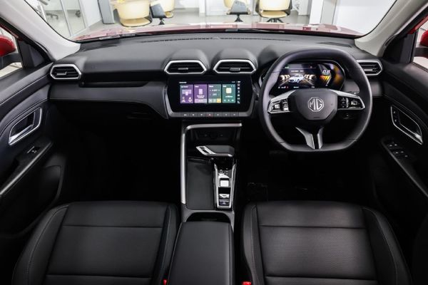 2026-MG-ZS-PRO-15T-Com-CVT-Auto image:17
