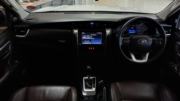 2020-Toyota-Fortuner-24-GD-6-Raised-Body-Auto image:5