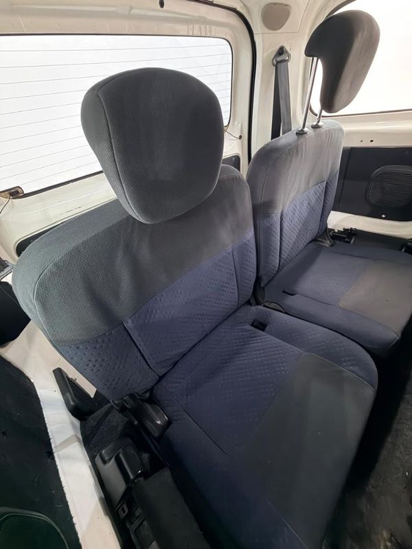 2016-Nissan-NV200-15-dCi-Visia-7-seat image:10