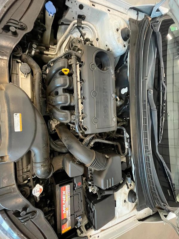 2011-Kia-Cerato-20-Koup-Auto image:12