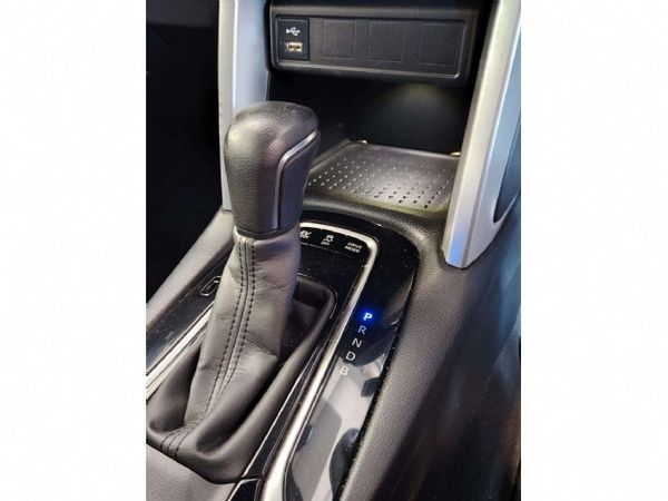 2023-Toyota-Corolla-Cross-18-XR-Hybrid image:10