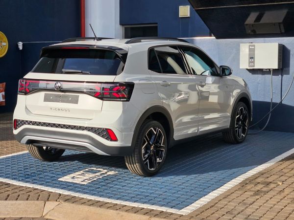 2026-Volkswagen-T-Cross-10-TSI-R-Line-Auto image:6