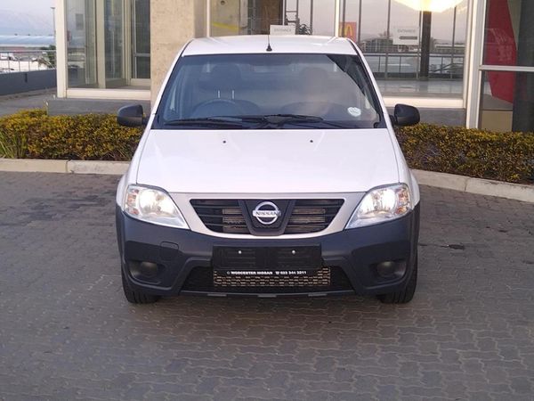 2019-Nissan-NP200-15-dCi-Safety-Pack image:2