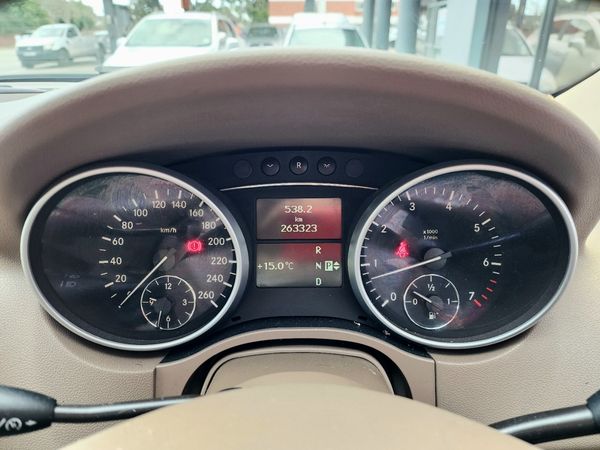 2007-Mercedes-Benz-ML-500-Auto image:9