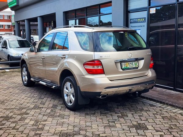 2007-Mercedes-Benz-ML-500-Auto image:3