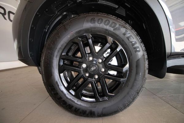 2026-Ford-Everest-20-Sit-Active-Auto image:5