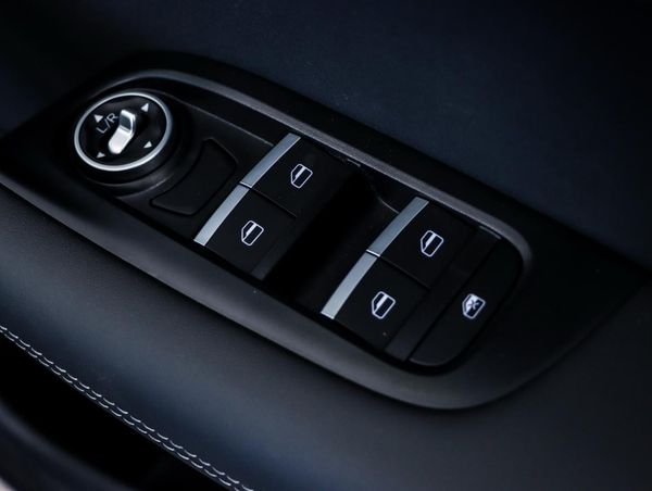 2026-Chery-Tiggo-Cross-15-Lit-CVT-Auto image:24