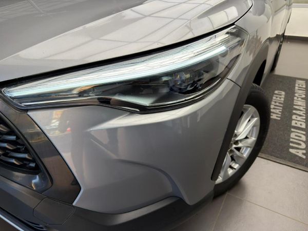 2022-Toyota-Corolla-Cross-18-XS image:4