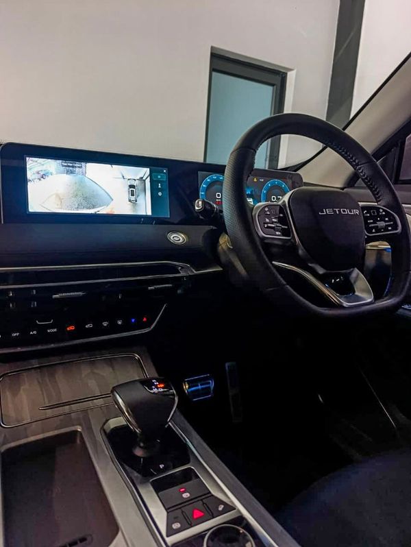 2025-Jetour-X70-Plus-15T-Deluxe image:11