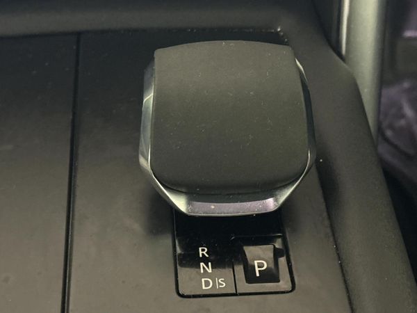 2022-Land-Rover-Discovery-30-TD-SE-R-Dynamic-D300 image:10
