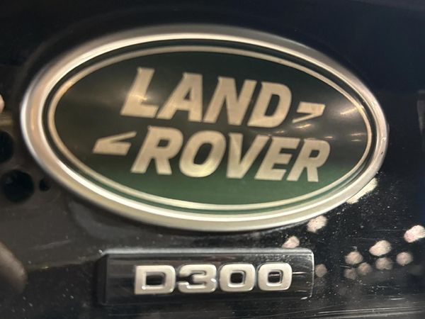 2022-Land-Rover-Discovery-30-TD-SE-R-Dynamic-D300 image:11