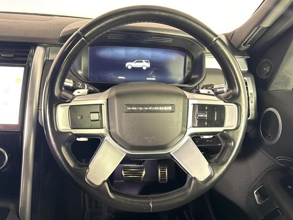 2022-Land-Rover-Discovery-30-TD-SE-R-Dynamic-D300 image:13