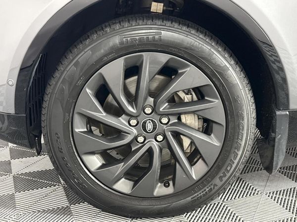 2022-Land-Rover-Discovery-30-TD-SE-R-Dynamic-D300 image:4
