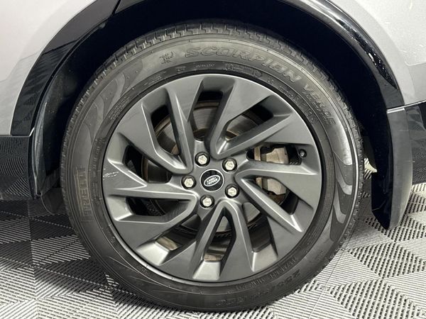 2022-Land-Rover-Discovery-30-TD-SE-R-Dynamic-D300 image:6