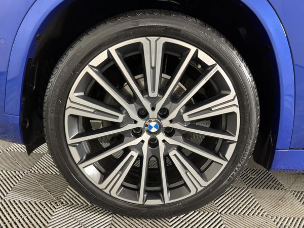 2022-BMW-X1-sDrive18i-M-Sport image:4
