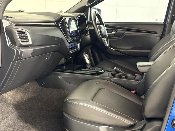 2022-Isuzu-D-Max-30-DDI-V-Cross-HR-Auto-Double-Cab image:8