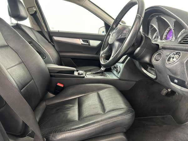 2011-Mercedes-Benz-C-Class-C-350-CDI-Avantgarde-Auto image:9