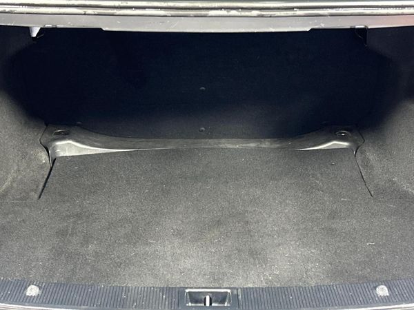 2011-Mercedes-Benz-C-Class-C-350-CDI-Avantgarde-Auto image:14