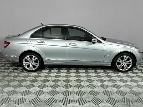 2011-Mercedes-Benz-C-Class-C-350-CDI-Avantgarde-Auto image:16